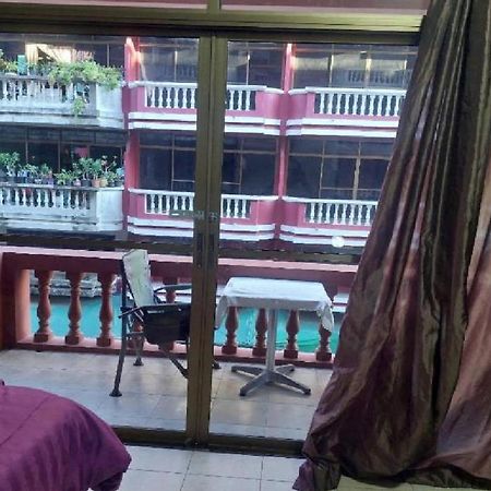 Pluemchai Guesthouse Jomtien Beach Exterior photo