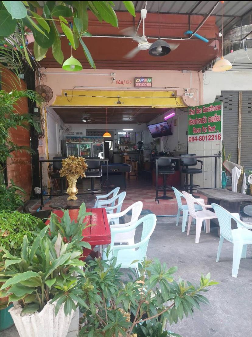 Pluemchai Guesthouse Jomtien Beach Exterior photo