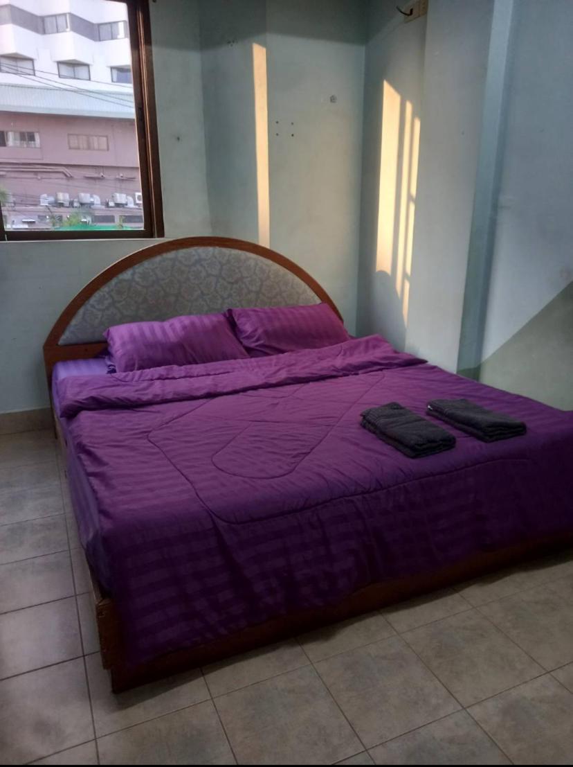 Pluemchai Guesthouse Jomtien Beach Exterior photo